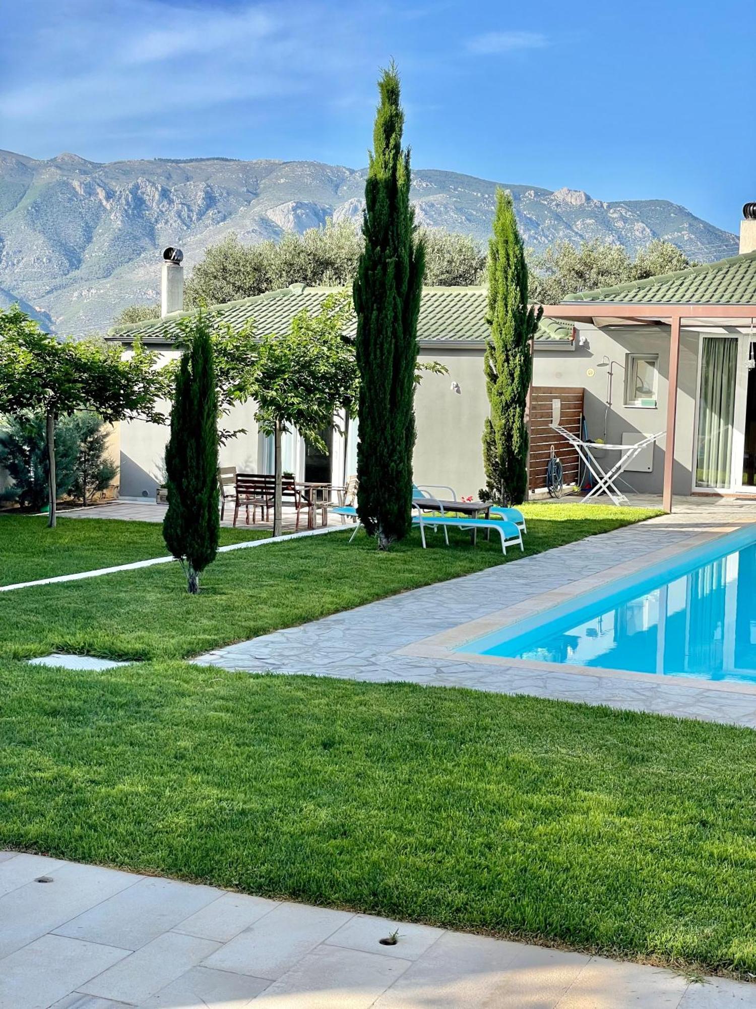 Pool Guesthouse Corinth Ngoại thất bức ảnh