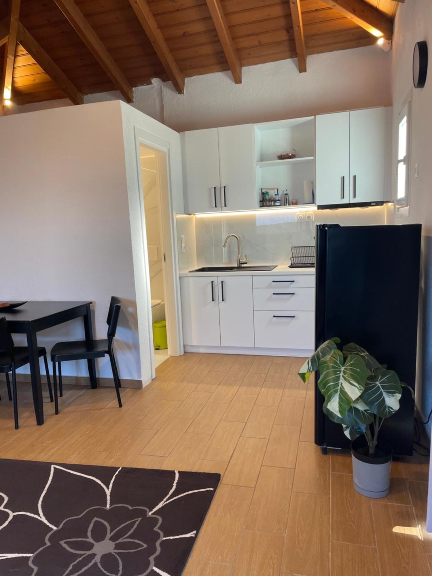 Pool Guesthouse Corinth Ngoại thất bức ảnh